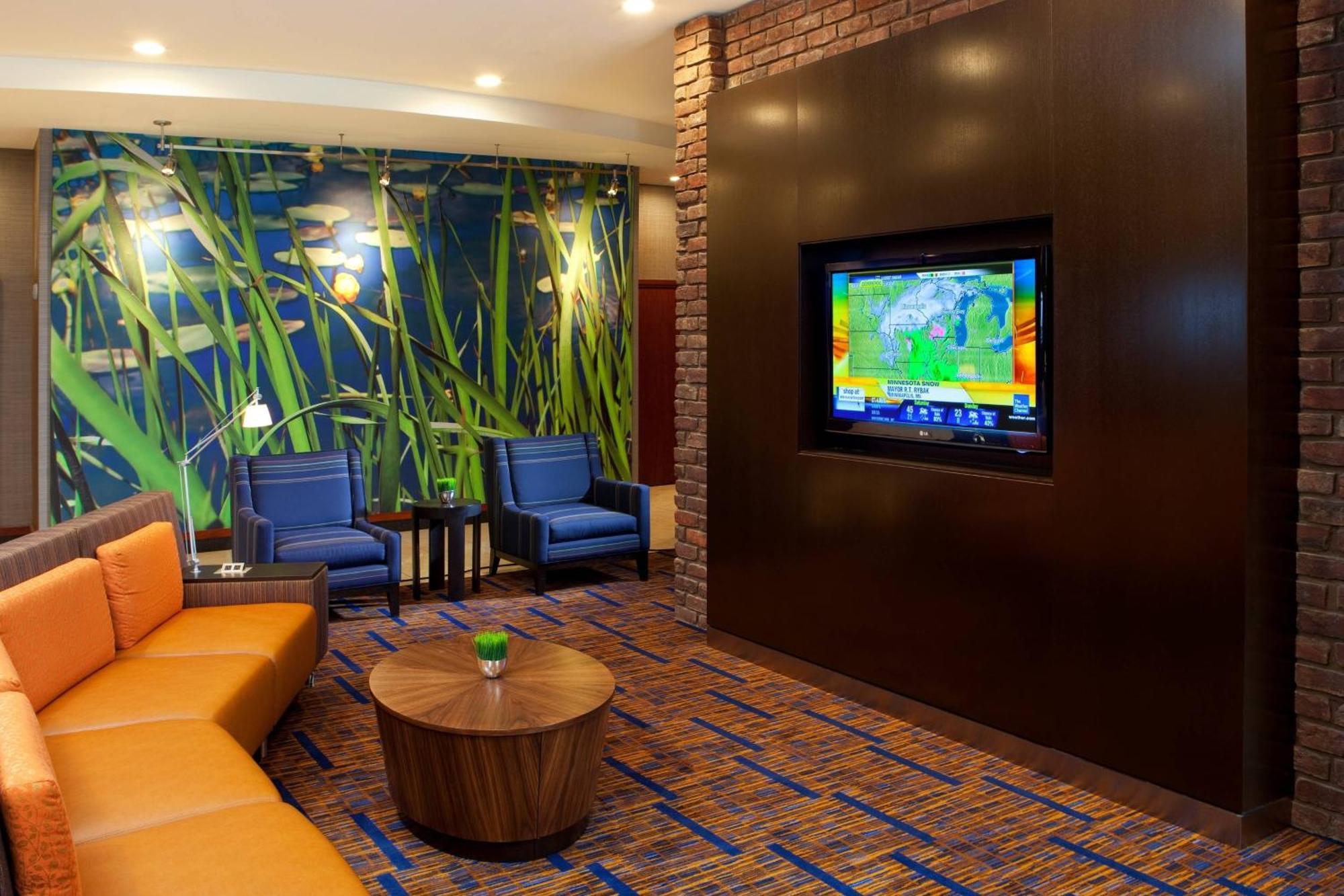ホテル Courtyard By Marriott Birmingham Downtown At Uab エクステリア 写真