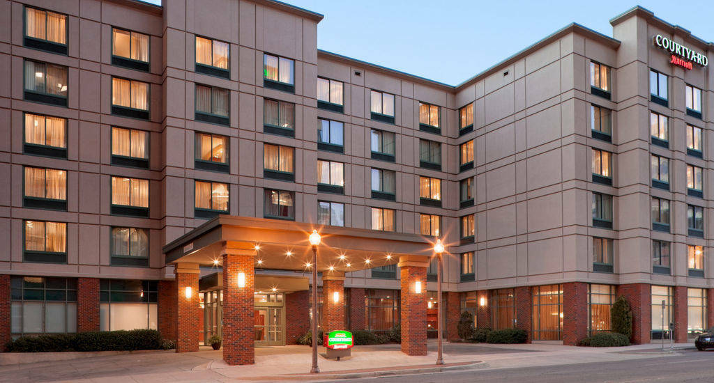 ホテル Courtyard By Marriott Birmingham Downtown At Uab エクステリア 写真